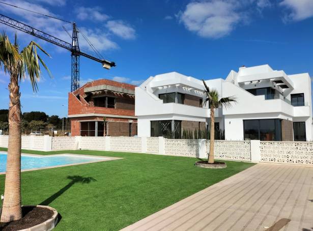 Detached Villa - For sale - Pilar De La Horadada - Lo Romero Golf Resort 
