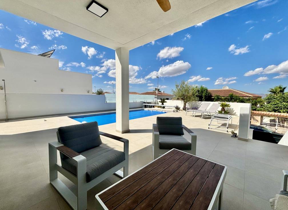 For sale - Detached Villa - Guardamar & Vega Baja - Quesada & Dona Pepa