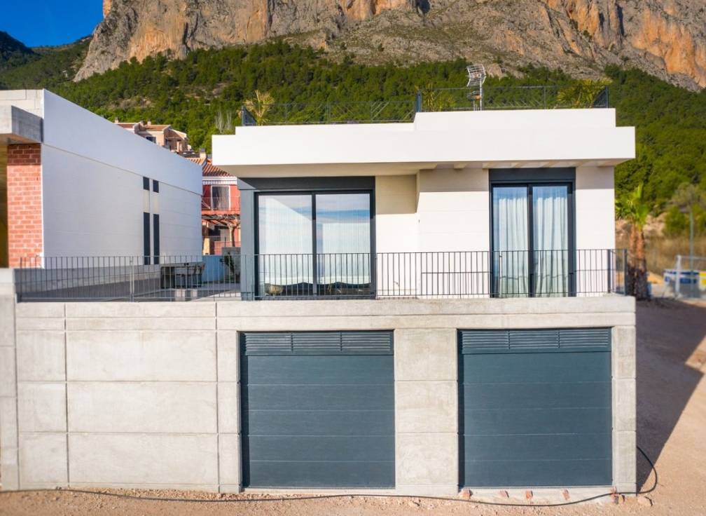 For sale - Detached Villa - Polop & La Nucia - Polop