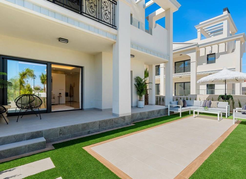 For sale - Ground Floor Bungalow - Guardamar & Vega Baja - Quesada & Dona Pepa