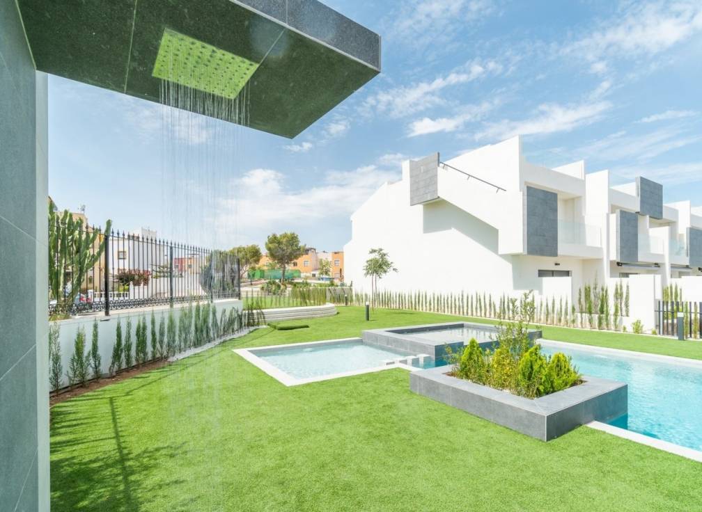 For sale - Ground Floor Bungalow - Torrevieja - Los Balcones