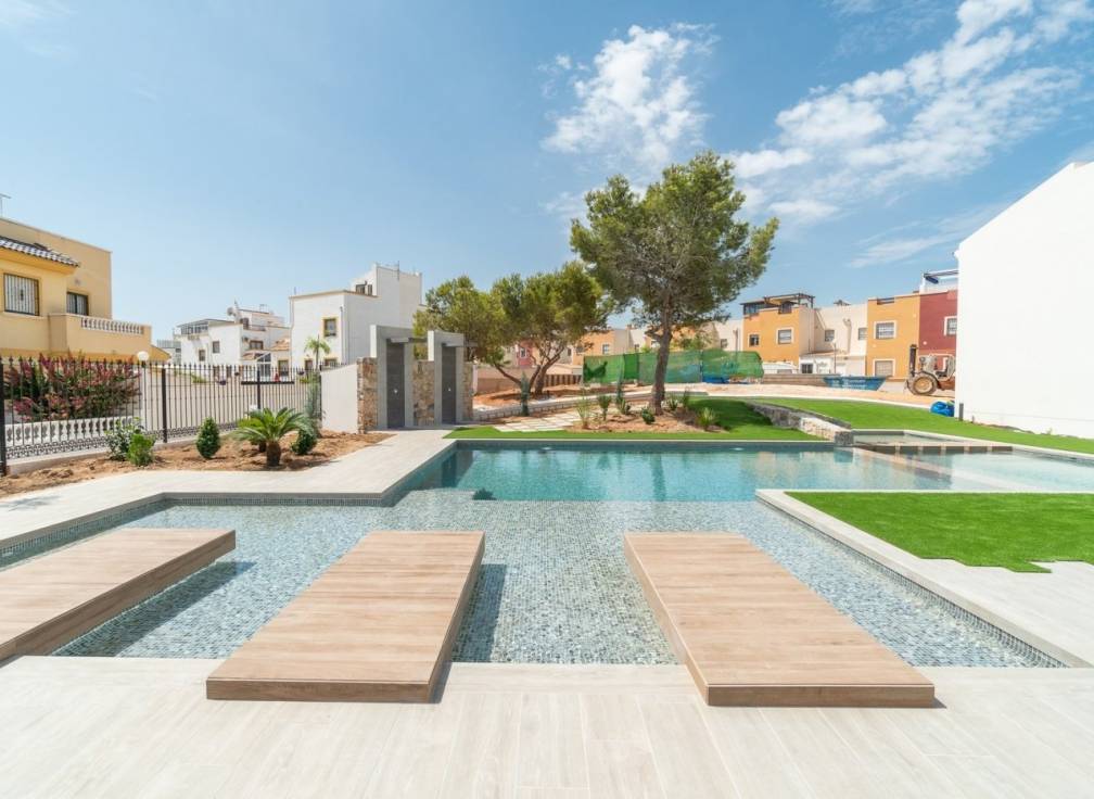 For sale - Ground Floor Bungalow - Torrevieja - Los Balcones