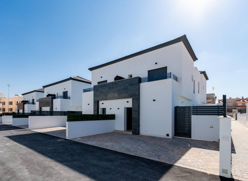 For sale - Semi Detached / Linked Villa - Elche - Gran Alacant 