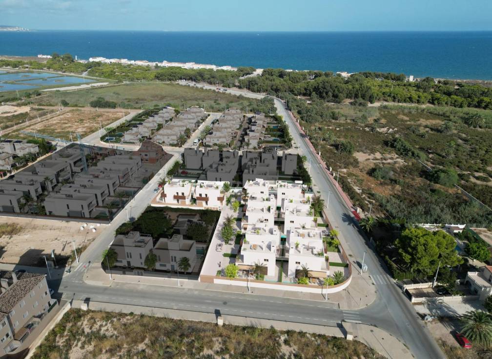 For sale - Semi Detached / Linked Villa - Guardamar & Vega Baja - La Marina Pinet