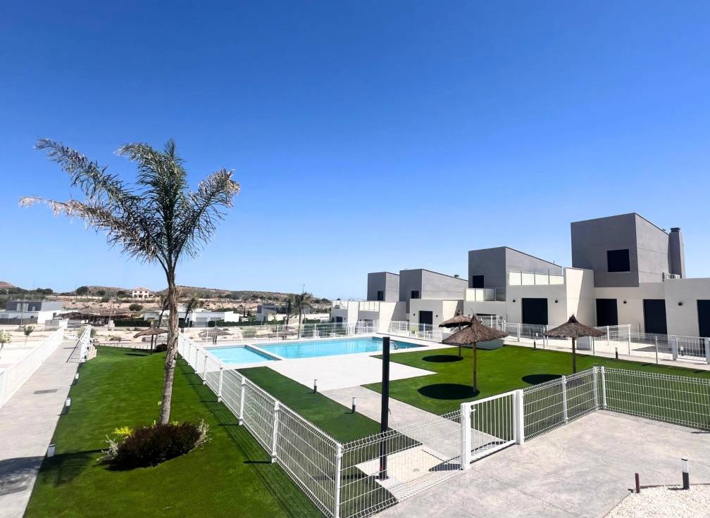 For sale - Semi Detached / Linked Villa - Murcia  - Altaona Golf & Country Club