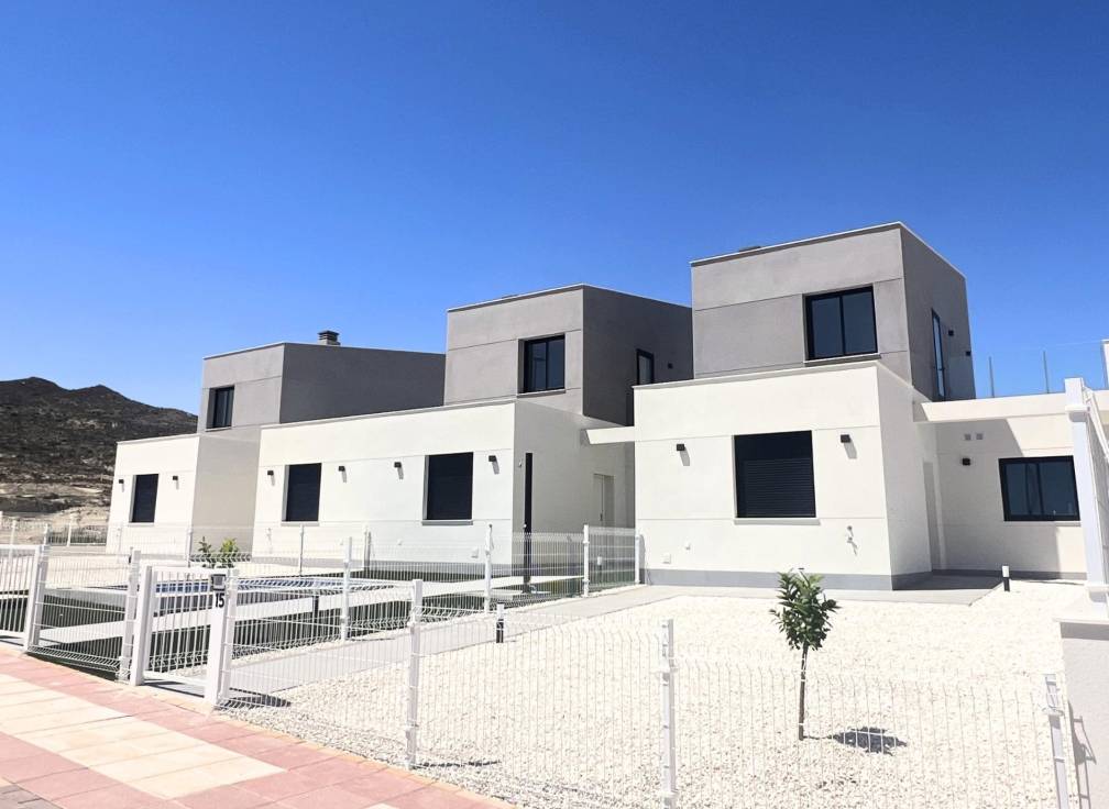 For sale - Semi Detached / Linked Villa - Murcia  - Altaona Golf & Country Club