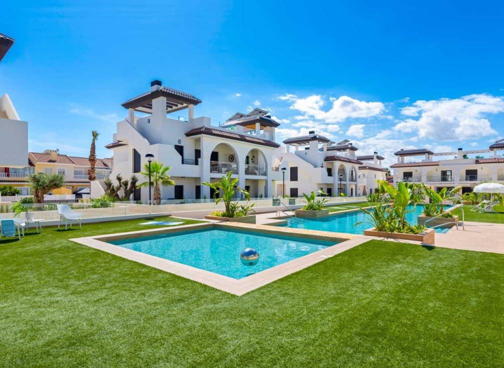 For sale - Top Floor Bungalow - Guardamar & Vega Baja - Quesada & Dona Pepa