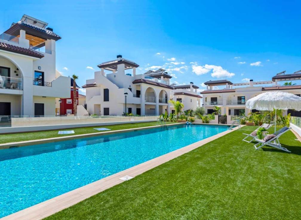 For sale - Top Floor Bungalow - Guardamar & Vega Baja - Quesada & Dona Pepa