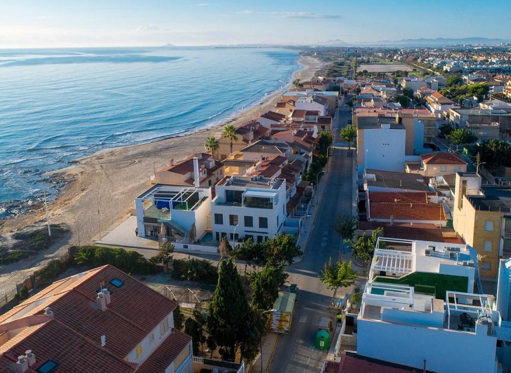For sale - Townhouse / Terraced - Pilar de La Horadada - La Torre De La Horadada