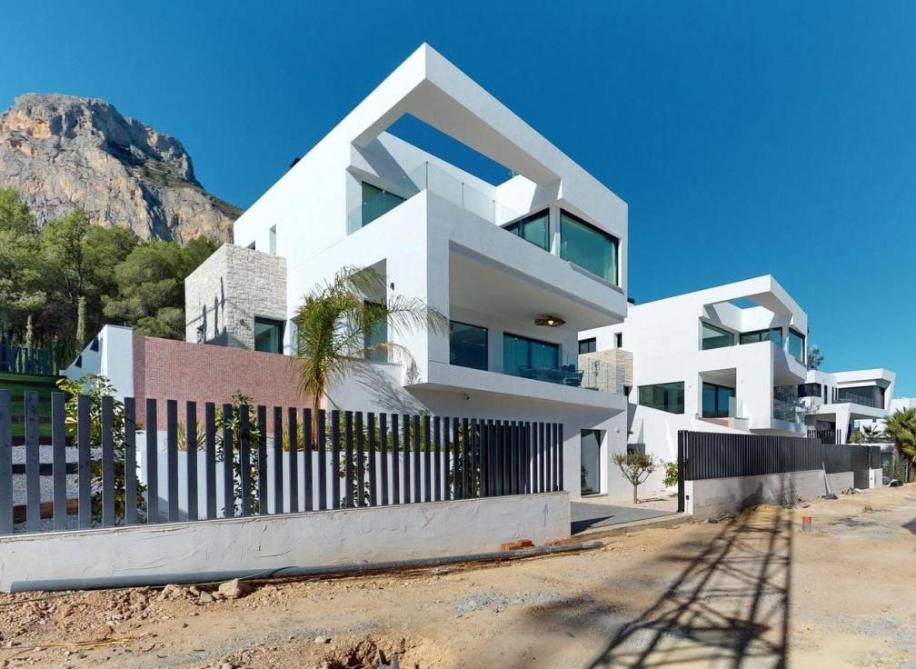 For sale - Villa - Polop & La Nucia - Polop