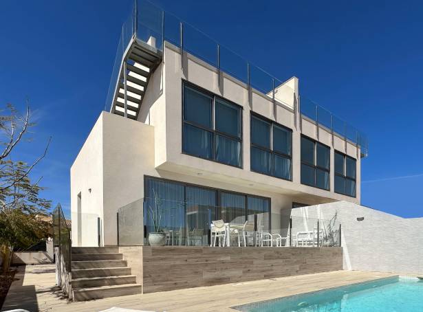 Semi Detached / Linked Villa - For sale - Cartagena - Los Belones