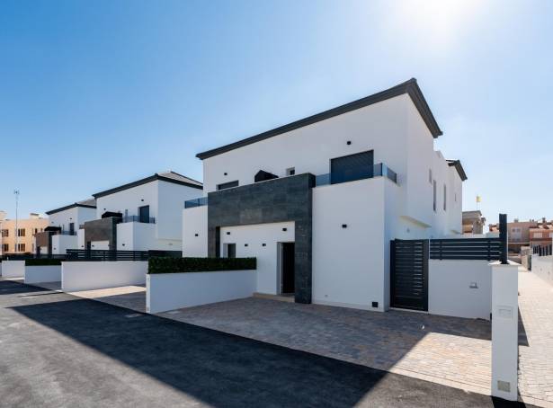 Semi Detached / Linked Villa - For sale - Elche - Gran Alacant 