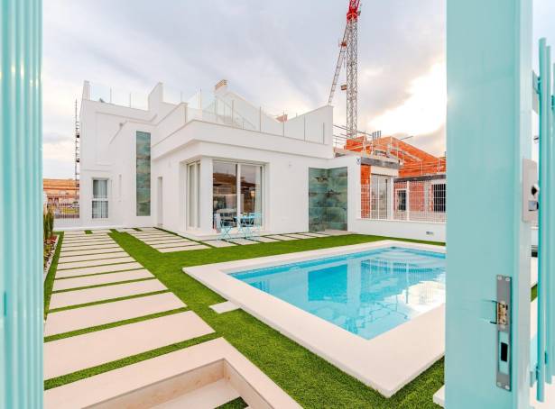Semi Detached / Linked Villa - For sale - Los Alcazares - Serena Golf Resort