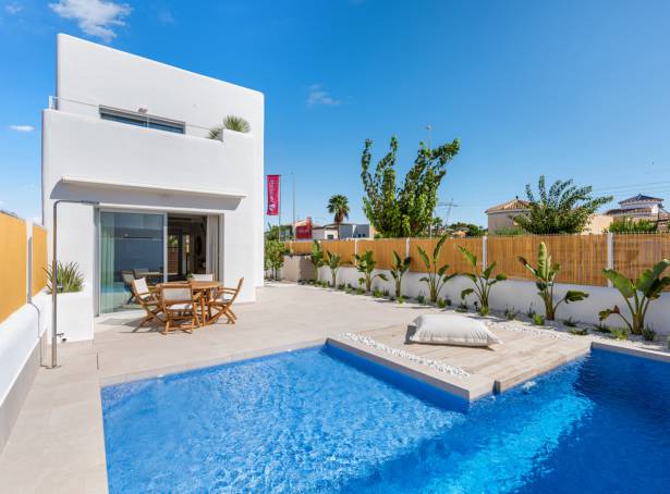 Semi Detached/Linked Villa - For sale - Los Alcazares - Serena Golf 