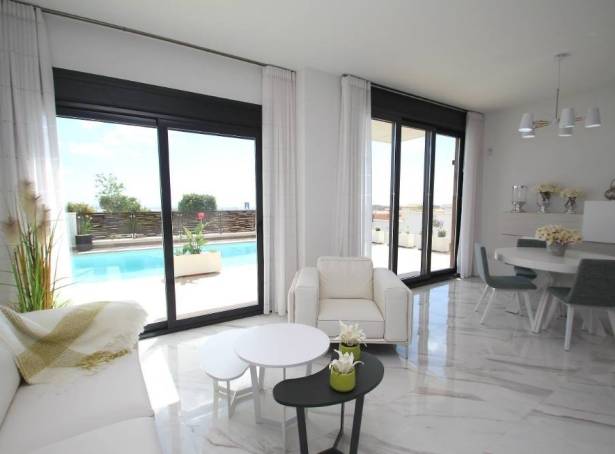 Villa - For sale - Orihuela Costa - Campoamor