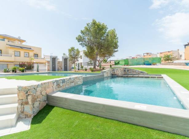 For sale - Bungalow - Torrevieja - Los Balcones