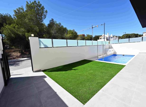 For sale - Semi Detached / Linked Villa - Orihuela Costa - Villamartin