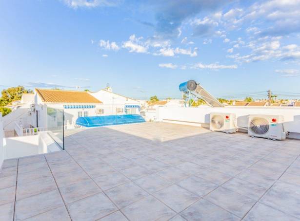 For sale - Villa - Torrevieja - Torreta Florida