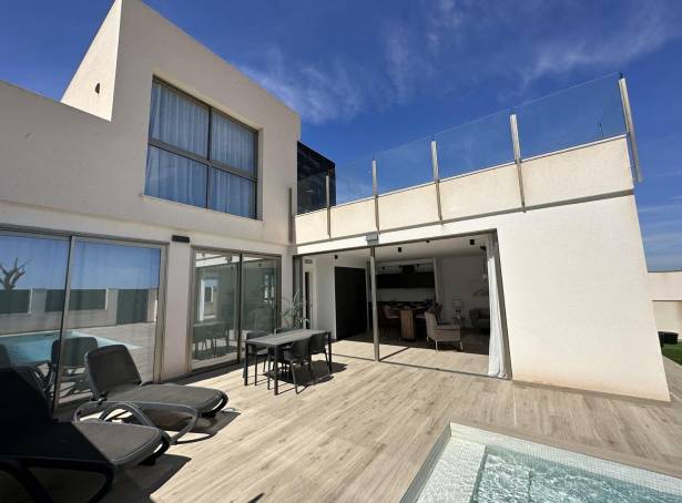 For sale - Semi Detached / Linked Villa - Cartagena - Los Belones