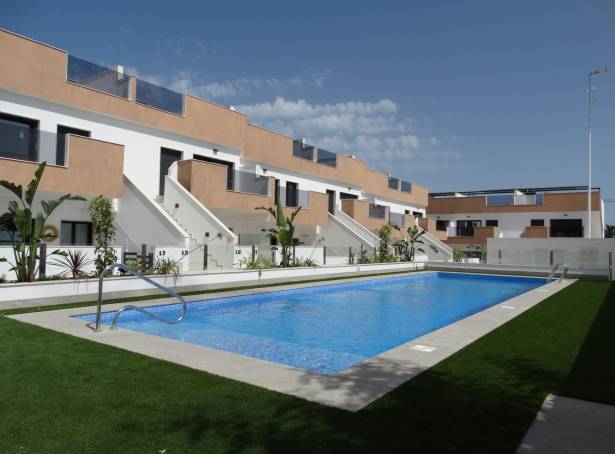 For sale - Bungalow - Pilar de La Horadada - pueblo