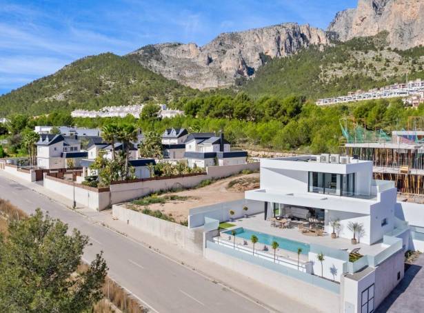 For sale - Detached Villa - Polop & La Nucia - Polop