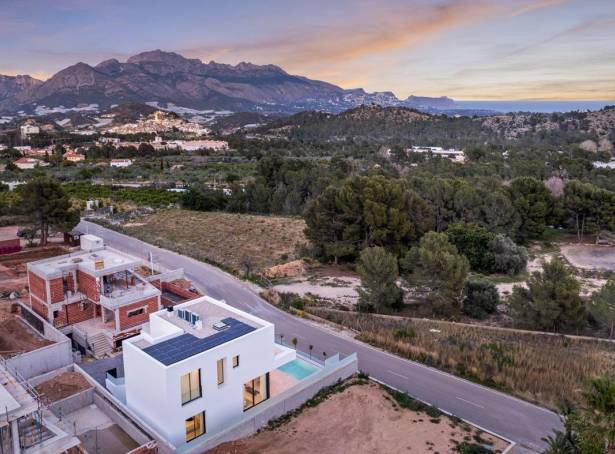 For sale - Detached Villa - Polop & La Nucia - Polop