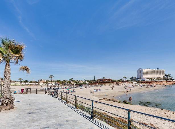 For sale - Villa - Orihuela Costa - La Zenia