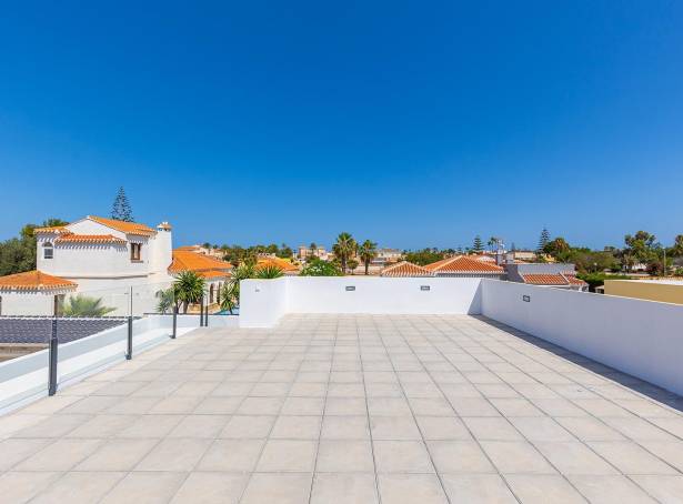 For sale - Villa - Torrevieja - Los Balcones