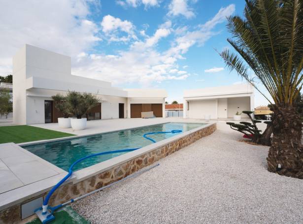 For sale - Detached Villa - Guardamar & Vega Baja - Benejuzar
