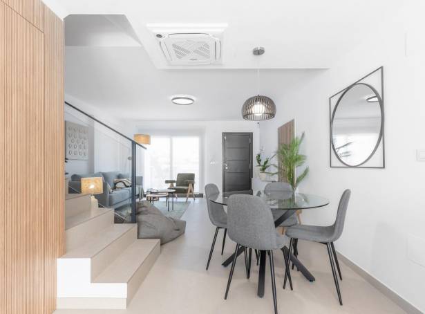 For sale - Semi Detached / Linked Villa - Rafal - Campo De Futbol