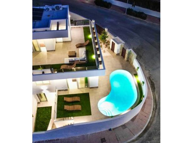 For sale - Detached Villa - Guardamar & Vega Baja - La Marquesa Golf