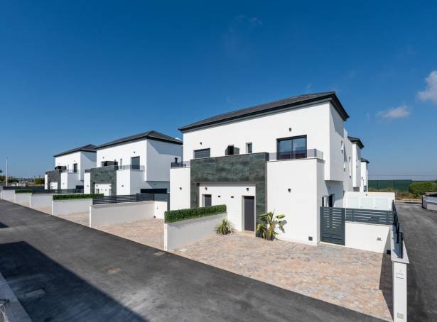 For sale - Semi Detached / Linked Villa - Elche - Gran Alacant 