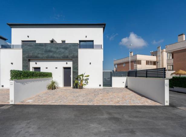 For sale - Semi Detached / Linked Villa - Elche - Gran Alacant 