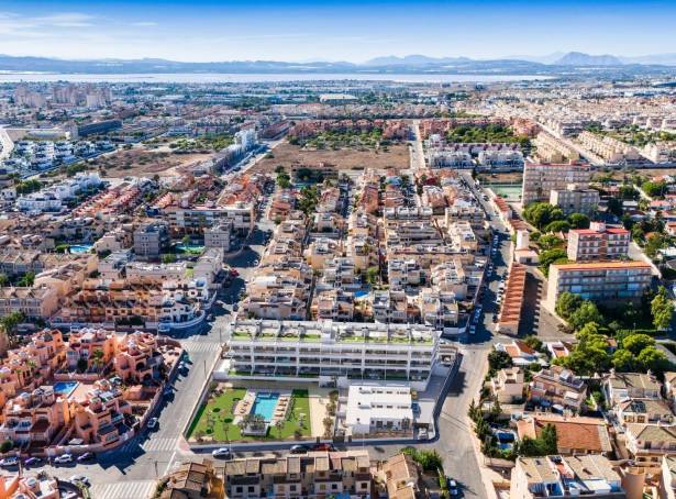 For sale - Townhouse / Terraced - Torrevieja - Los Frutales